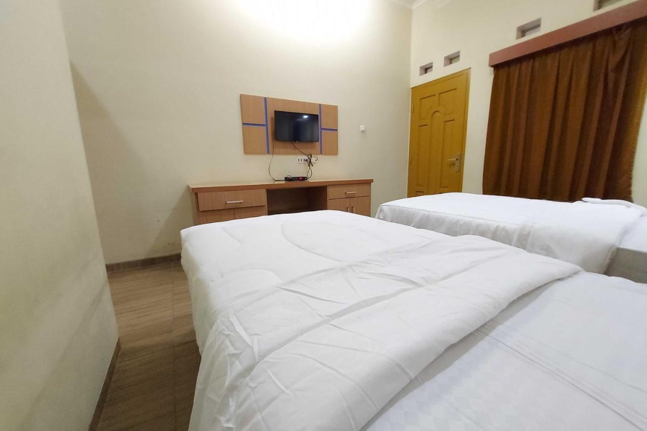 Homestay Fifa Syariah Pati Near Rsud Raa Soewondo Exterior foto